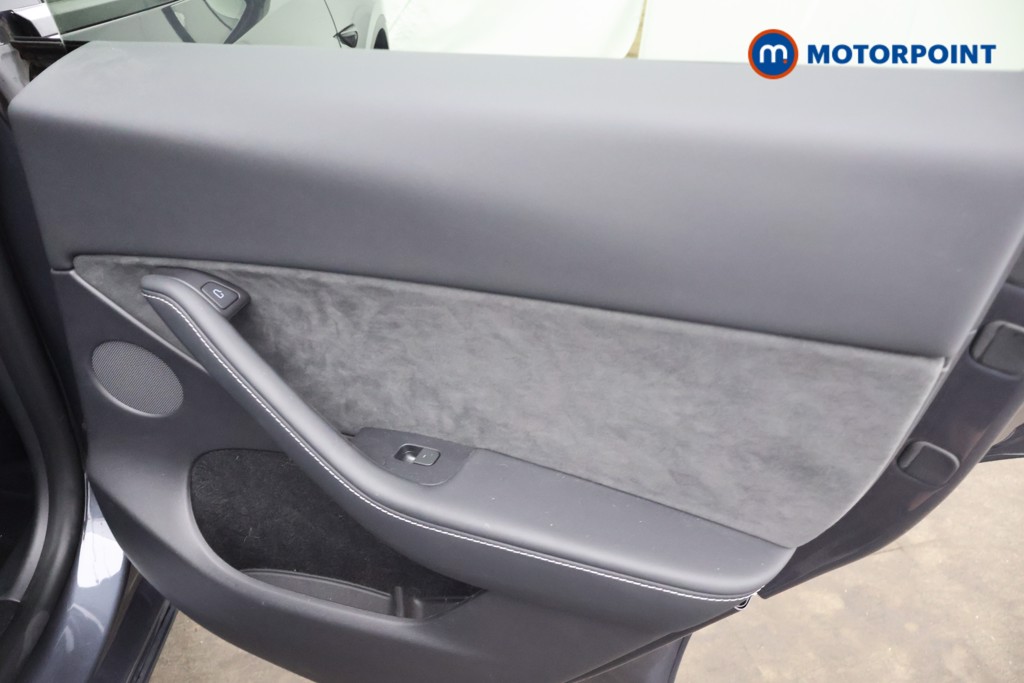 Tesla Model Y Long Range Automatic Electric SUV - Stock Number (1662205) - 16th supplementary image