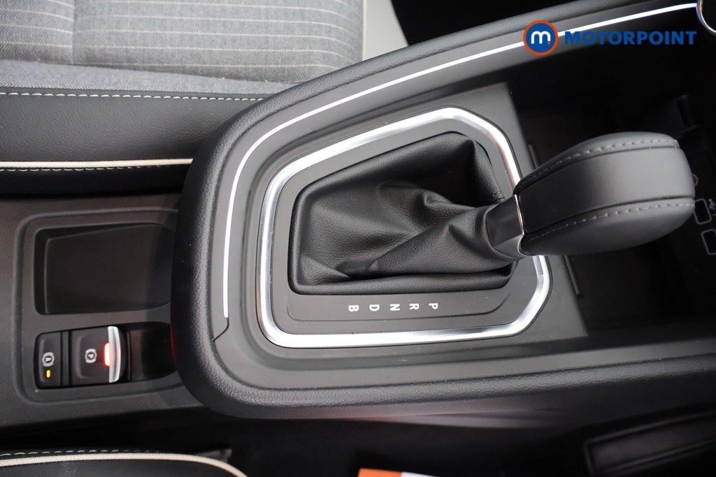 Renault Clio Techno Automatic Petrol-Electric Hybrid Hatchback - Stock Number (1662236) - 8th supplementary image
