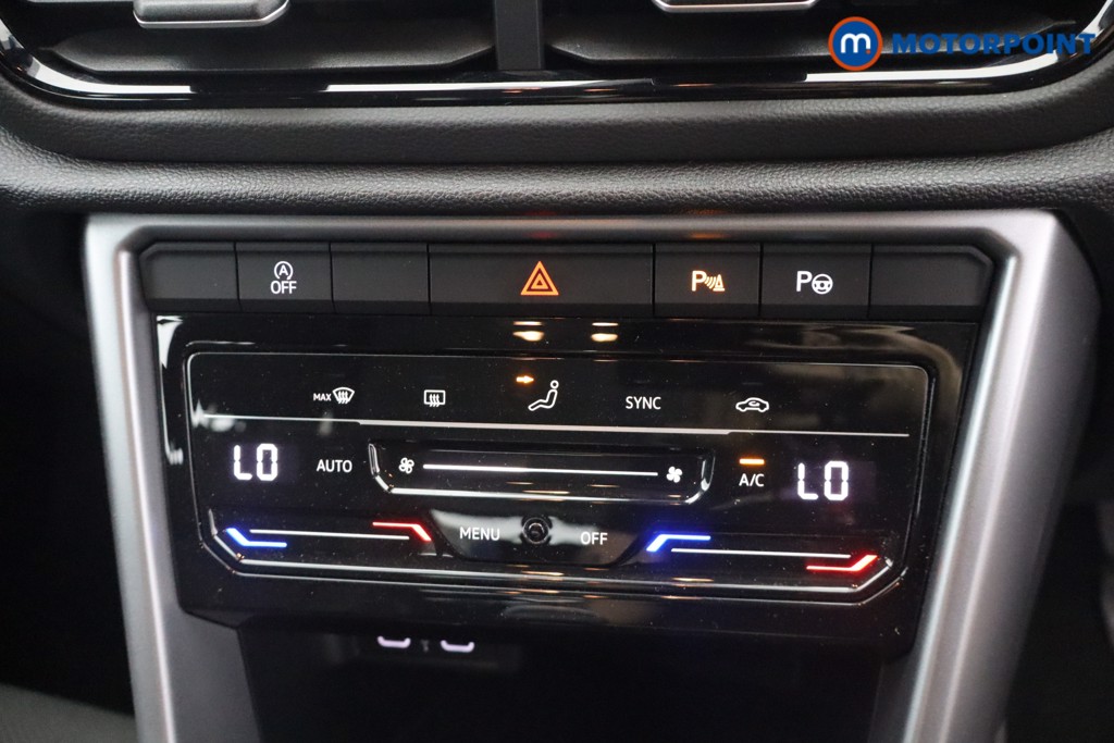 Volkswagen T-Roc Life Manual Petrol SUV - Stock Number (1662590) - 3rd supplementary image