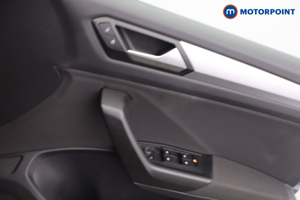 Volkswagen T-Roc Life Manual Petrol SUV - Stock Number (1662590) - 9th supplementary image