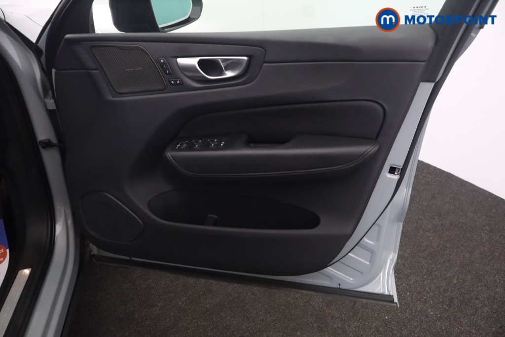 Volvo Xc60 Plus Automatic Petrol SUV - Stock Number (1662741) - 16th supplementary image