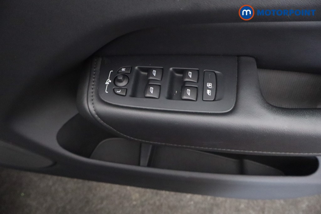 Volvo Xc60 Plus Automatic Petrol SUV - Stock Number (1662741) - 19th supplementary image