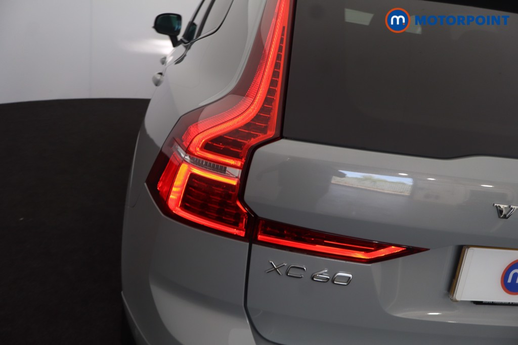 Volvo Xc60 Plus Automatic Petrol SUV - Stock Number (1662741) - 32nd supplementary image