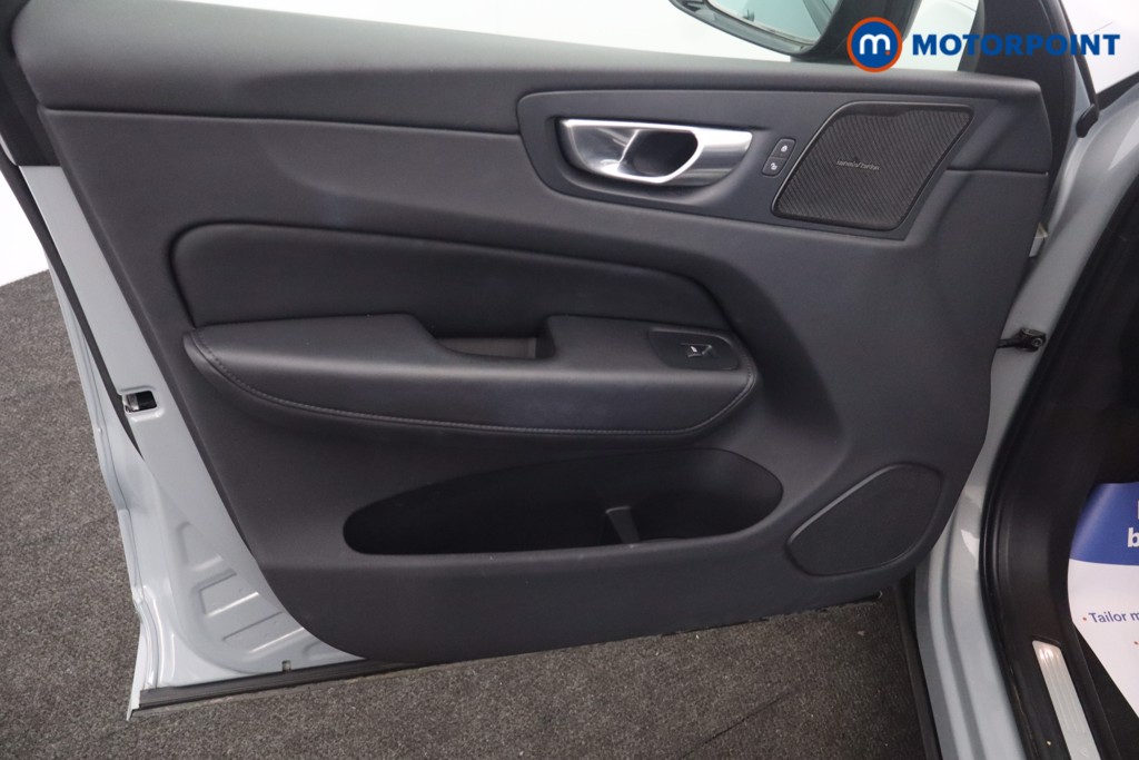 Volvo Xc60 Plus Automatic Petrol SUV - Stock Number (1662741) - 40th supplementary image