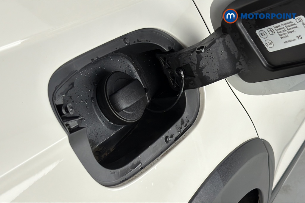 Volkswagen Taigo Life Manual Petrol SUV - Stock Number (1662796) - 41st supplementary image