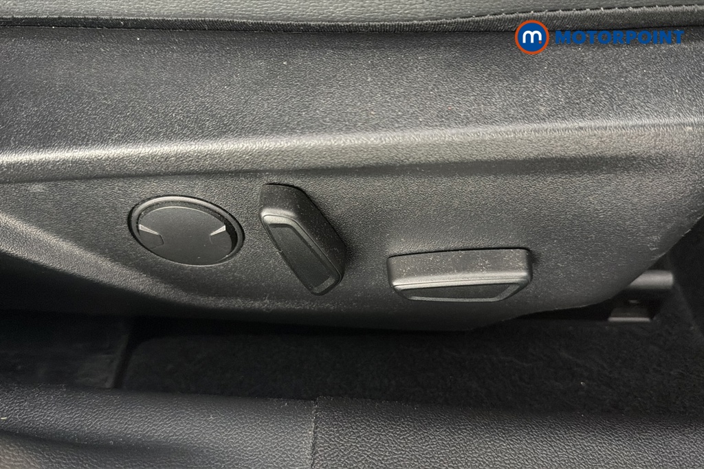 Ford Focus St-Line X Manual Petrol Hatchback - Stock Number (1662922) - 23rd supplementary image