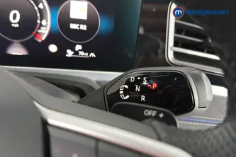 Volkswagen Passat R-Line Automatic Petrol Plug-In Hybrid Estate - Stock Number (1663375) - 6th supplementary image