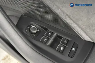 Volkswagen Passat R-Line Automatic Petrol Plug-In Hybrid Estate - Stock Number (1663375) - 19th supplementary image