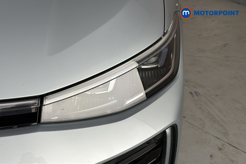 Volkswagen Passat R-Line Automatic Petrol Plug-In Hybrid Estate - Stock Number (1663375) - 42nd supplementary image