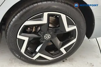 Volkswagen Passat R-Line Automatic Petrol Plug-In Hybrid Estate - Stock Number (1663375) - 45th supplementary image