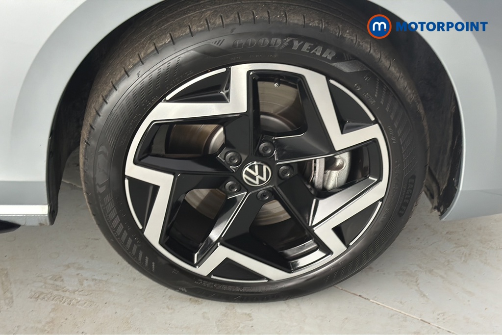 Volkswagen Passat R-Line Automatic Petrol Plug-In Hybrid Estate - Stock Number (1663375) - 47th supplementary image