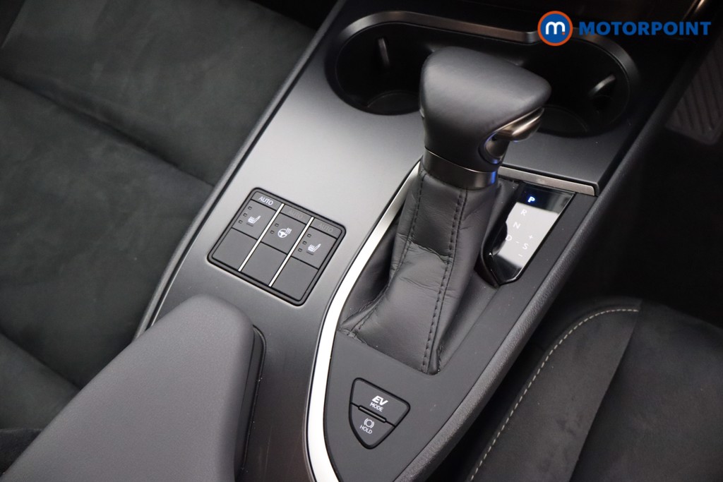 Lexus UX 250H 2.0 5Dr Cvt 17In Alloys-Premium Pack-Nav Automatic Petrol-Electric Hybrid SUV - Stock Number (1663729) - 4th supplementary image