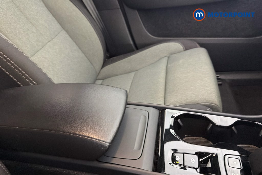 Volvo Xc40 Plus Automatic Petrol SUV - Stock Number (1664040) - 13th supplementary image