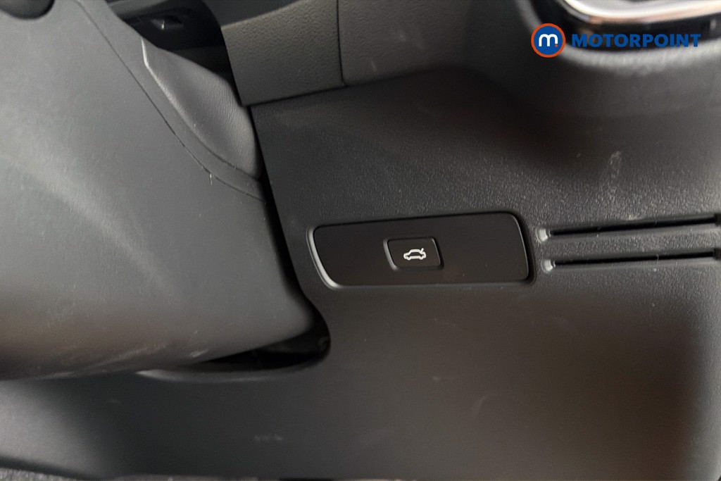 Volvo Xc40 Plus Automatic Petrol SUV - Stock Number (1664040) - 15th supplementary image