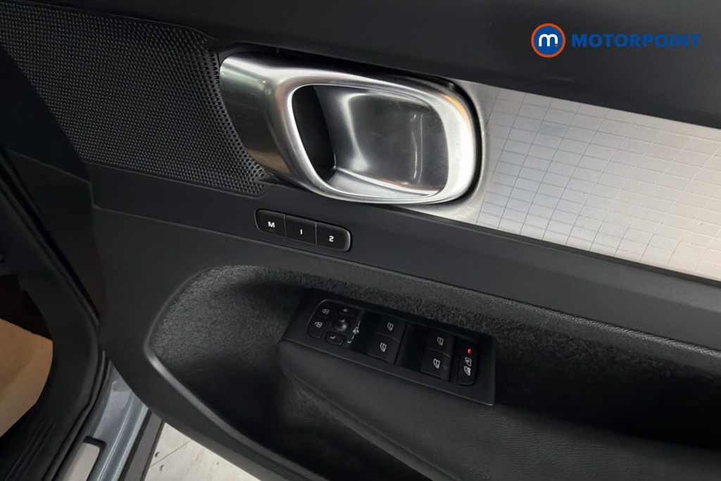 Volvo Xc40 Plus Automatic Petrol SUV - Stock Number (1664040) - 19th supplementary image
