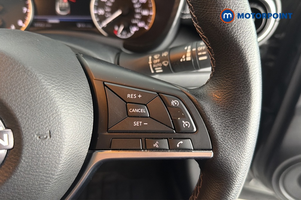 Nissan Juke N-Connecta Manual Petrol SUV - Stock Number (1655915) - 3rd supplementary image