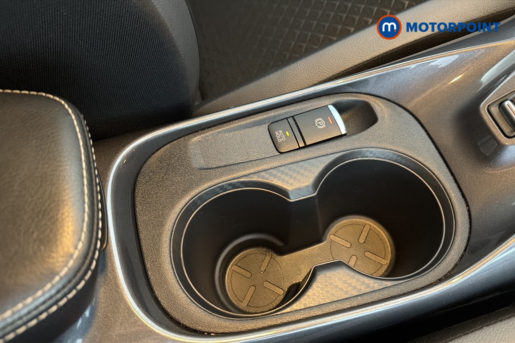 Nissan Juke N-Connecta Manual Petrol SUV - Stock Number (1655915) - 16th supplementary image