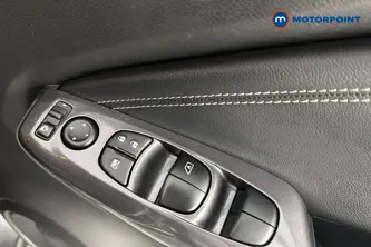 Nissan Juke N-Connecta Manual Petrol SUV - Stock Number (1655915) - 19th supplementary image