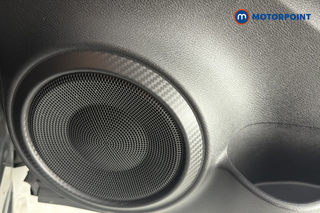 Nissan Juke N-Connecta Manual Petrol SUV - Stock Number (1655915) - 21st supplementary image