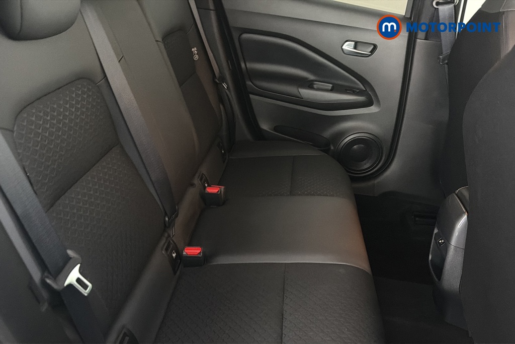 Nissan Juke N-Connecta Manual Petrol SUV - Stock Number (1655915) - 25th supplementary image