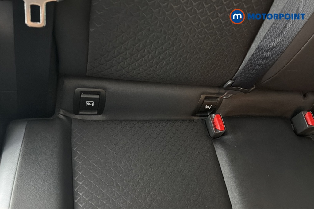 Nissan Juke N-Connecta Manual Petrol SUV - Stock Number (1655915) - 27th supplementary image