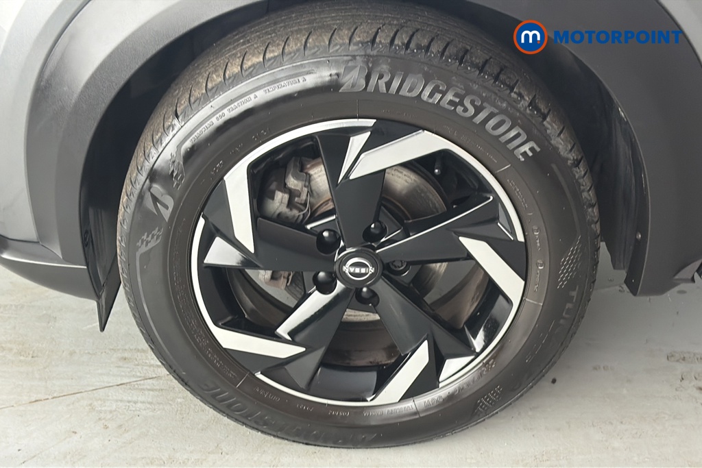 Nissan Juke N-Connecta Manual Petrol SUV - Stock Number (1655915) - 44th supplementary image