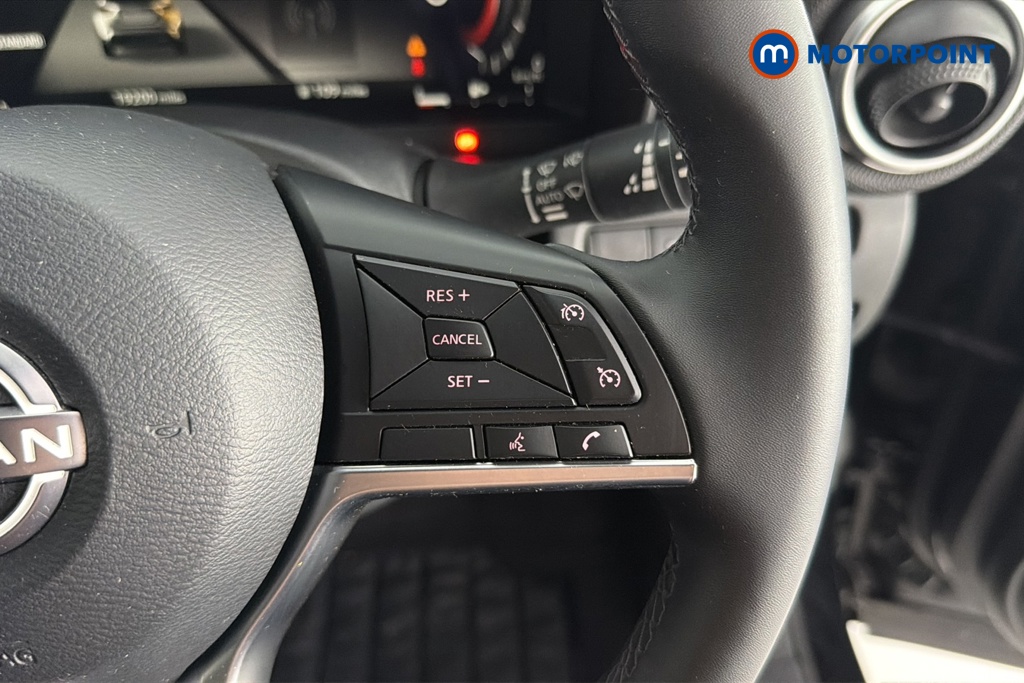 Nissan Juke N-Connecta Manual Petrol SUV - Stock Number (1659274) - 3rd supplementary image