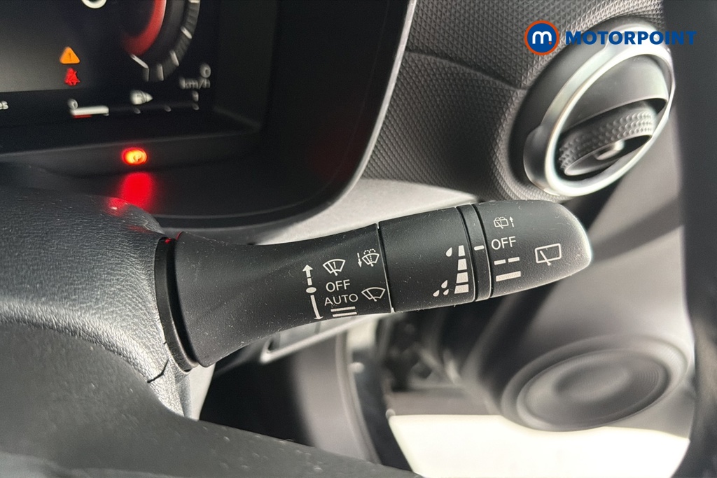 Nissan Juke N-Connecta Manual Petrol SUV - Stock Number (1659274) - 6th supplementary image