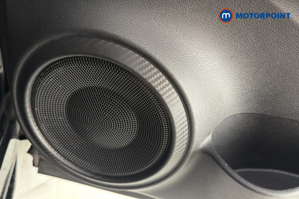 Nissan Juke N-Connecta Manual Petrol SUV - Stock Number (1659274) - 21st supplementary image