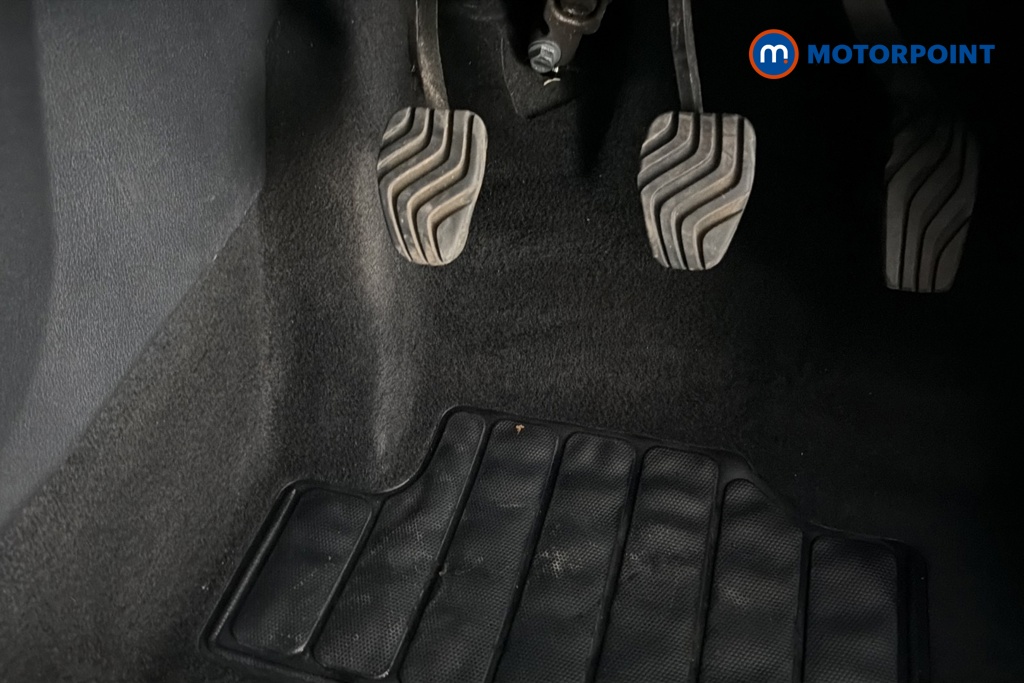 Nissan Juke N-Connecta Manual Petrol SUV - Stock Number (1659274) - 24th supplementary image