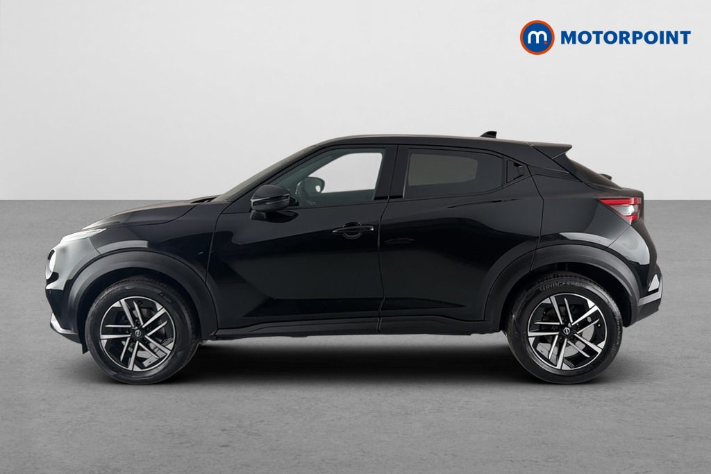 Nissan Juke N-Connecta Manual Petrol SUV - Stock Number (1659274) - Drivers side