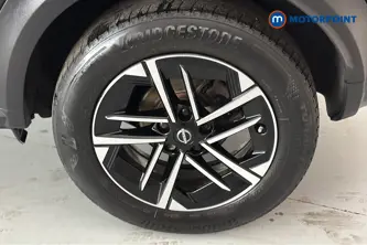 Nissan Juke N-Connecta Manual Petrol SUV - Stock Number (1659274) - 45th supplementary image
