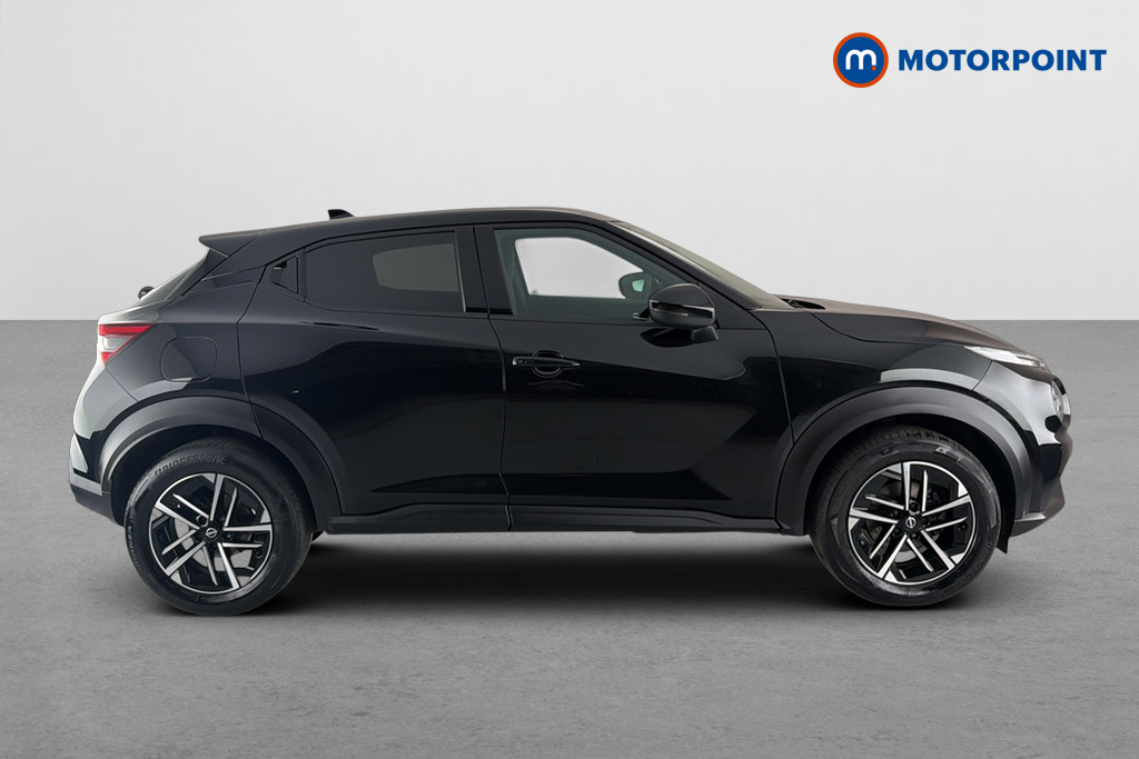 Nissan Juke N-Connecta Manual Petrol SUV - Stock Number (1659274) - Passenger side