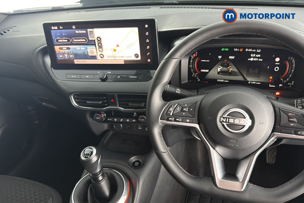Nissan Juke N-Connecta Manual Petrol SUV - Stock Number (1659274) - 1st supplementary image