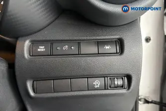 Nissan Juke N-Connecta Manual Petrol SUV - Stock Number (1659799) - 11th supplementary image
