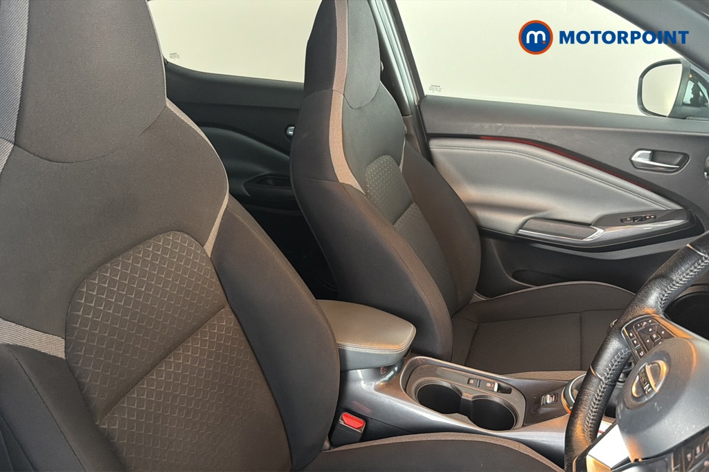 Nissan Juke N-Connecta Manual Petrol SUV - Stock Number (1659799) - 22nd supplementary image