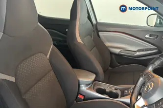Nissan Juke N-Connecta Manual Petrol SUV - Stock Number (1659799) - 22nd supplementary image