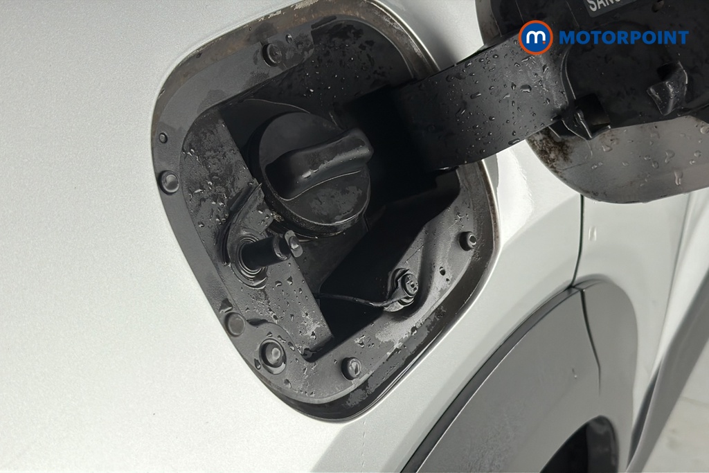 Nissan Juke N-Connecta Manual Petrol SUV - Stock Number (1659799) - 41st supplementary image