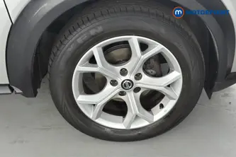 Nissan Juke N-Connecta Manual Petrol SUV - Stock Number (1659799) - 47th supplementary image