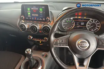 Nissan Juke N-Connecta Manual Petrol SUV - Stock Number (1659799) - 1st supplementary image