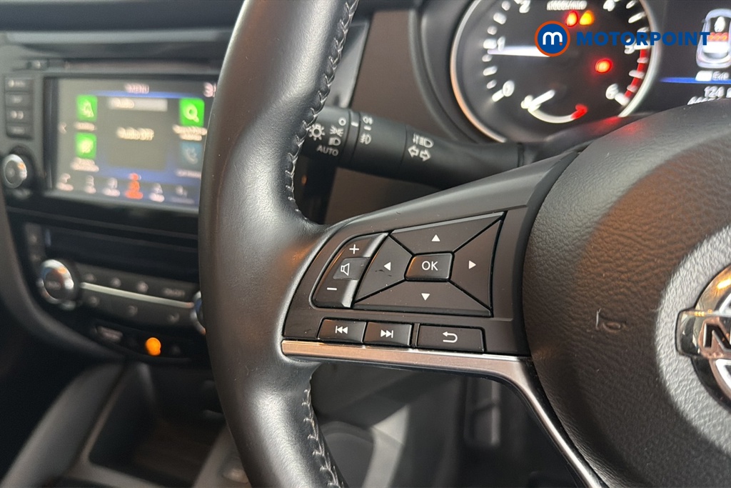 Nissan Qashqai Acenta Premium Manual Diesel SUV - Stock Number (1660301) - 4th supplementary image