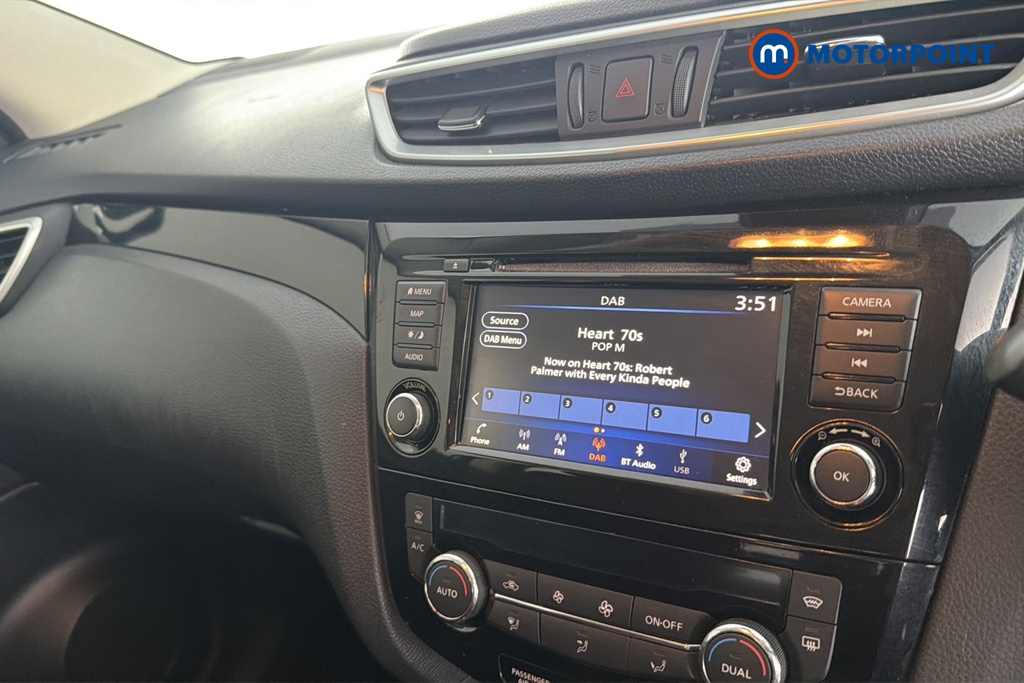 Nissan Qashqai Acenta Premium Manual Diesel SUV - Stock Number (1660301) - 8th supplementary image