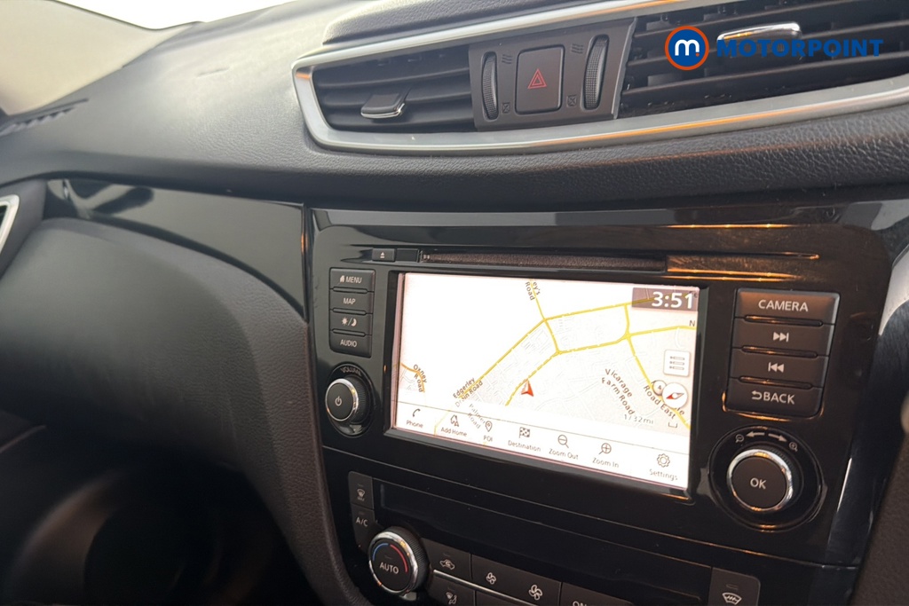 Nissan Qashqai Acenta Premium Manual Diesel SUV - Stock Number (1660301) - 9th supplementary image