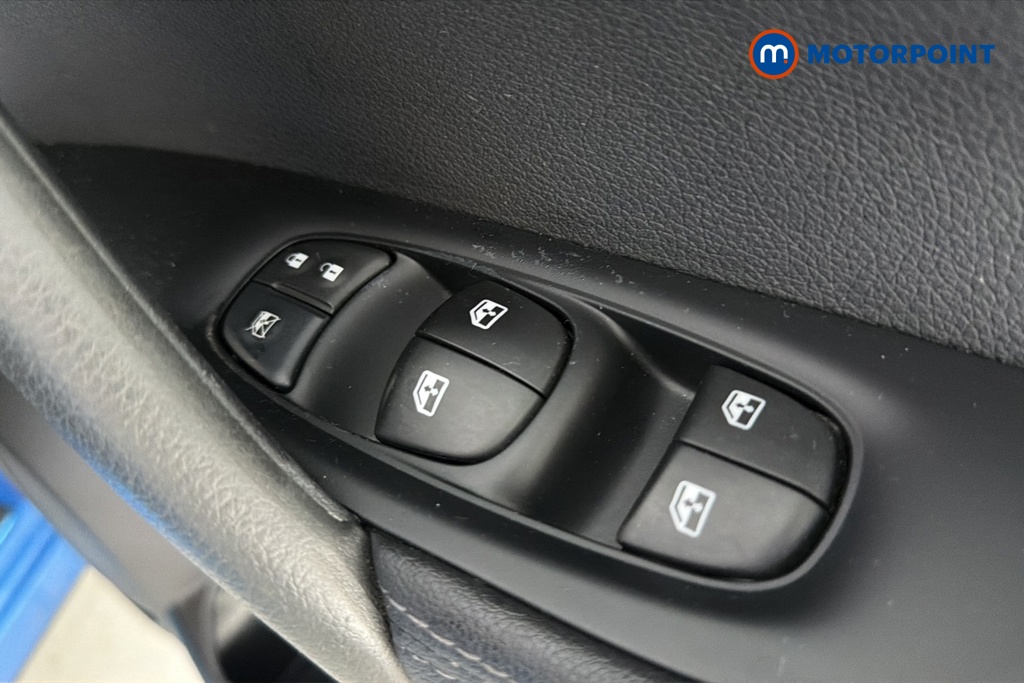Nissan Qashqai Acenta Premium Manual Diesel SUV - Stock Number (1660301) - 19th supplementary image