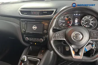 Nissan Qashqai Acenta Premium Manual Diesel SUV - Stock Number (1660301) - 1st supplementary image