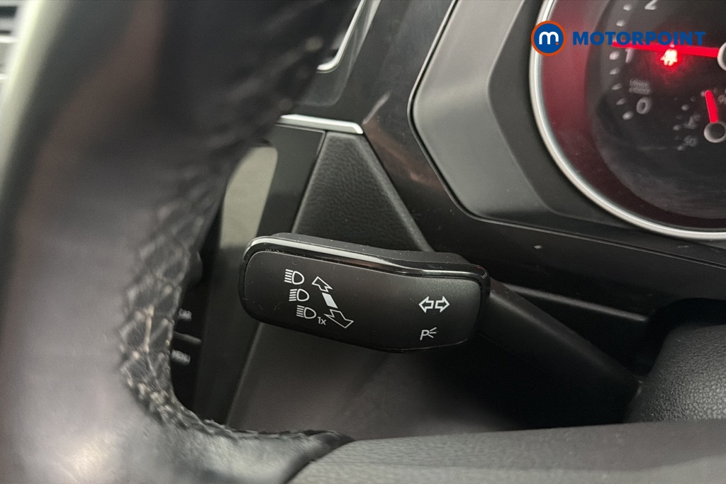 Volkswagen Tiguan Life Manual Petrol SUV - Stock Number (1661077) - 5th supplementary image