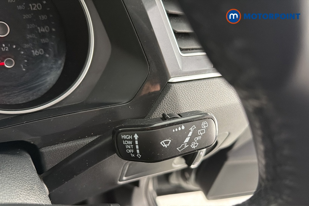 Volkswagen Tiguan Life Manual Petrol SUV - Stock Number (1661077) - 6th supplementary image