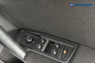 Volkswagen Tiguan Life Manual Petrol SUV - Stock Number (1661077) - 19th supplementary image