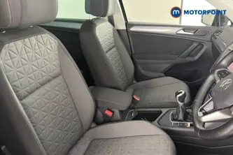 Volkswagen Tiguan Life Manual Petrol SUV - Stock Number (1661077) - 22nd supplementary image