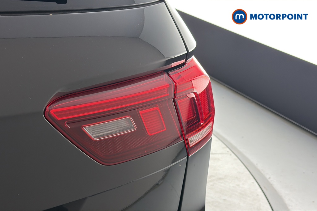 Volkswagen Tiguan Life Manual Petrol SUV - Stock Number (1661077) - 36th supplementary image